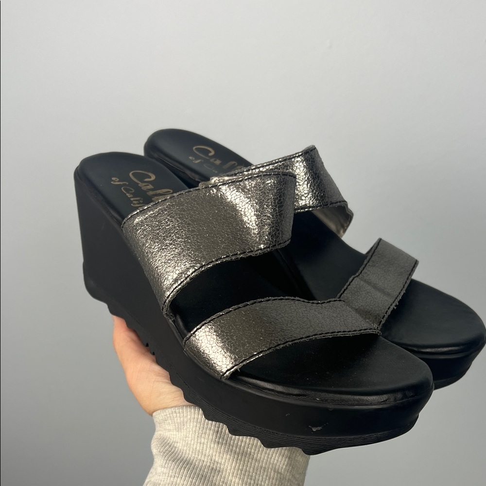 Callisto of California platform wedge metallic slide sandals size 8